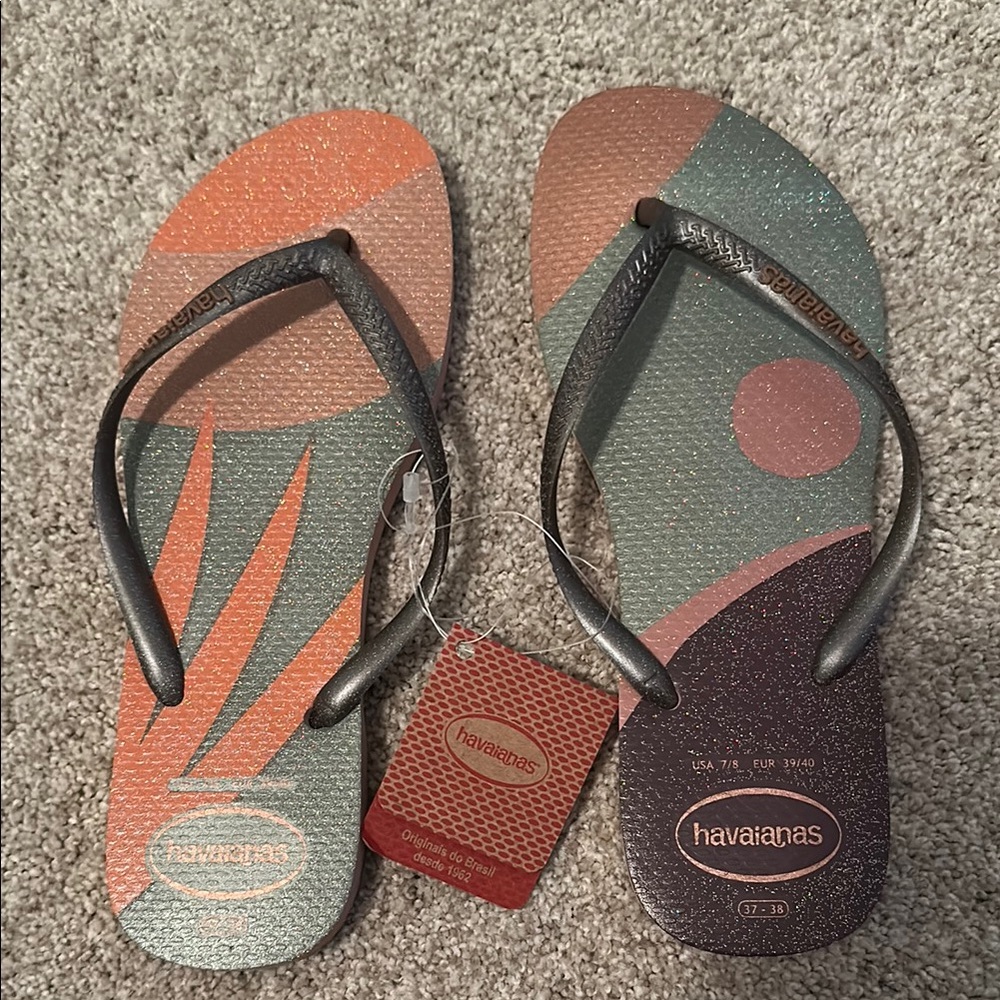 Havaianas Multicolor Flip Flops 7/8 NWT